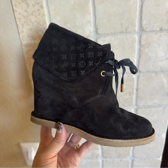 Louis Vuitton Black LV Monogram Suede Wedge Lace up Sneakers Size 37 - Picture 1 of 9